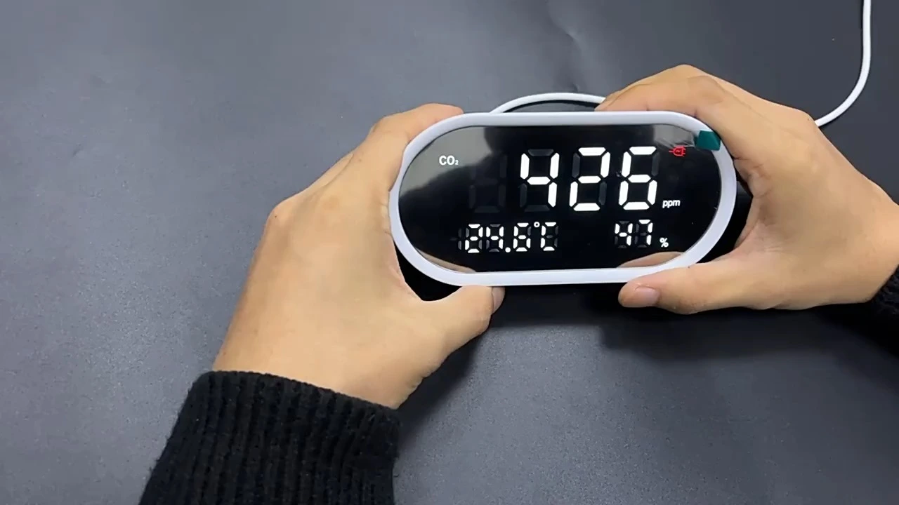 Stolní LED displej s detektorem kvality CO2 1