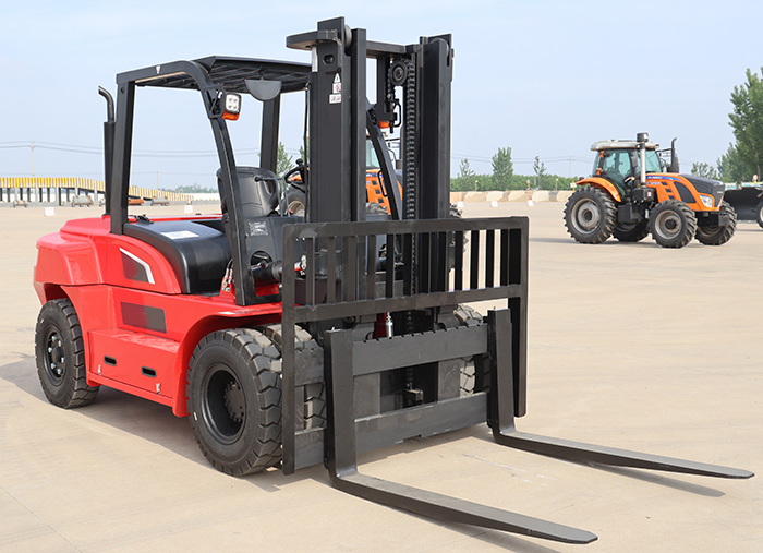 VLIFT 7T diesel forklift with Cummins engine 5