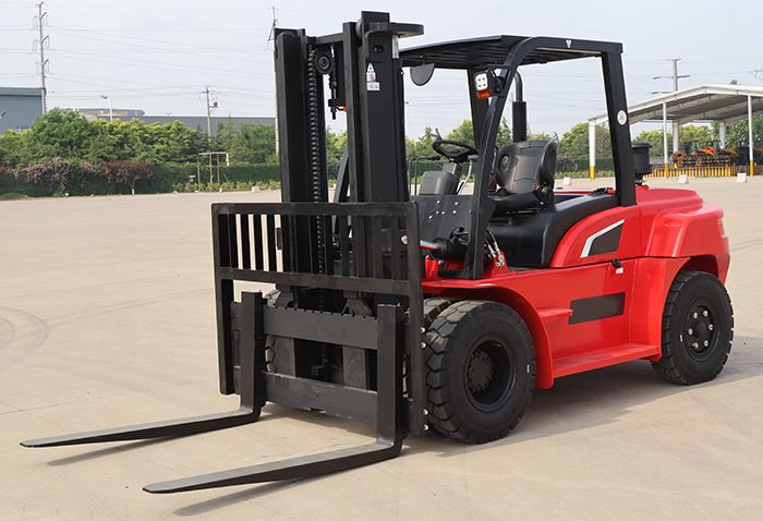 VLIFT 7T diesel forklift with Cummins engine 6