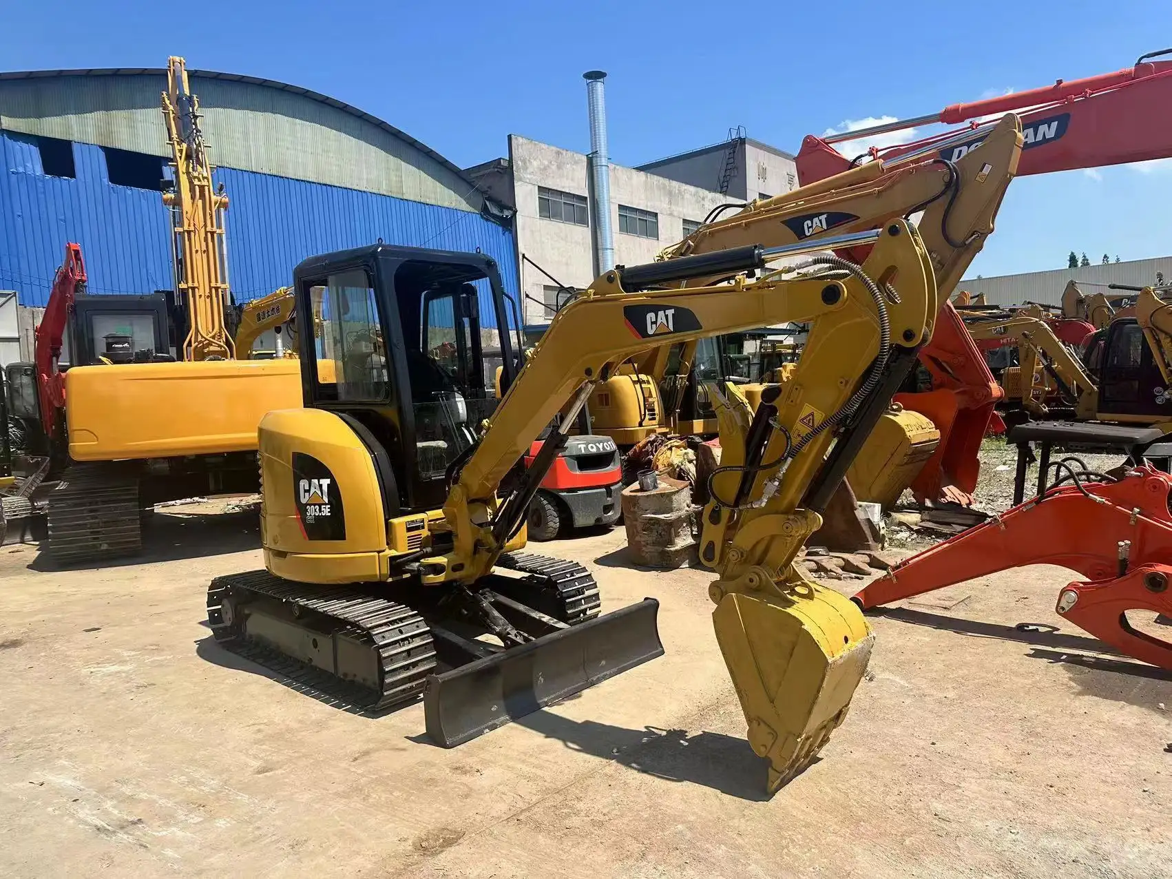 Attrezzatura da costruzione pesante usata 810 - per piscine - Chidi Trade 2