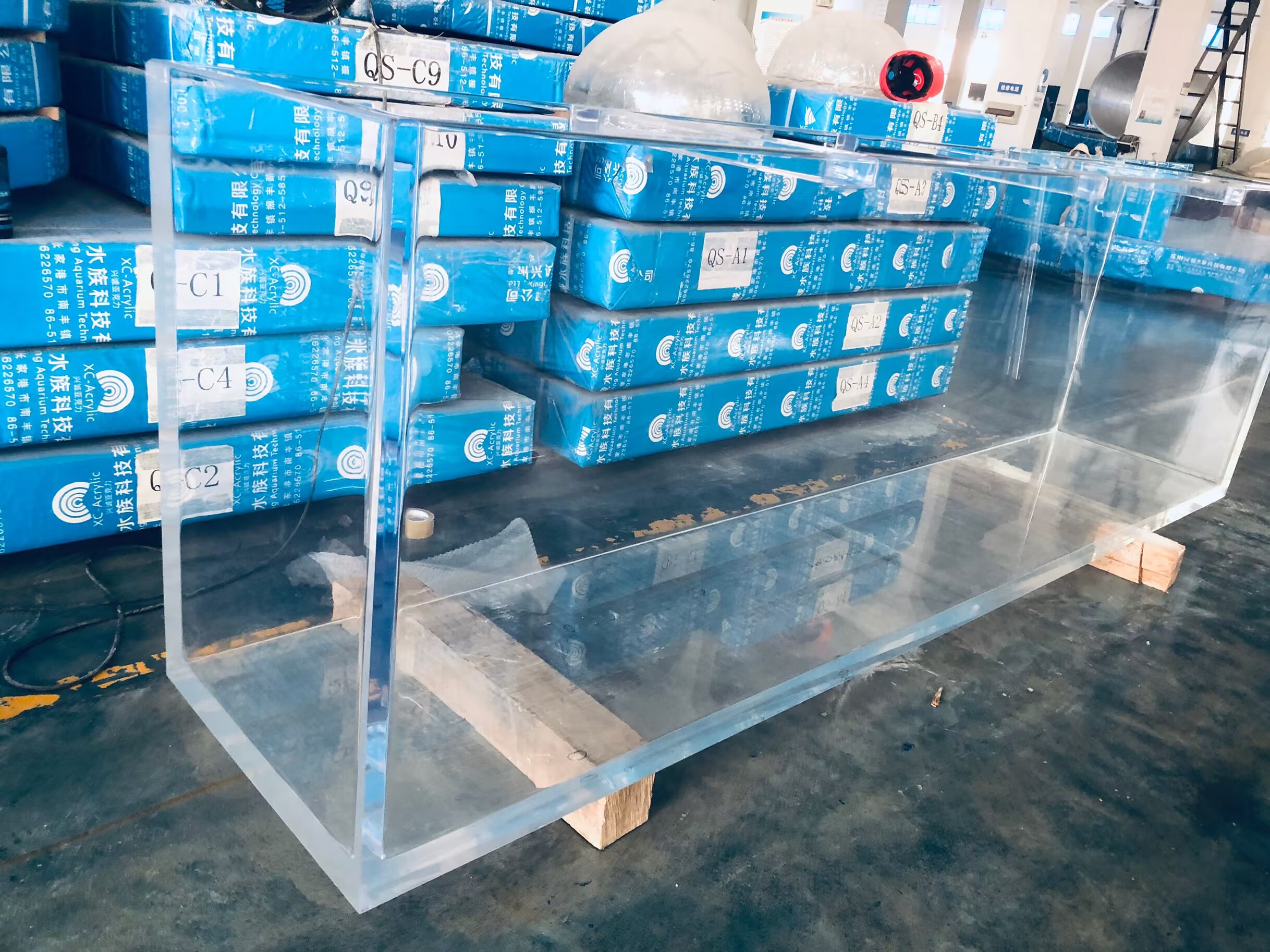 Dự án bể cá thủy tinh acrylic 2025 vuông 2
