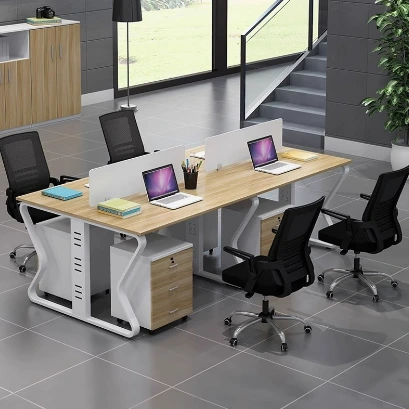 Escritorio de oficina para el personal combinación simple y moderna de escritorio y silla 1