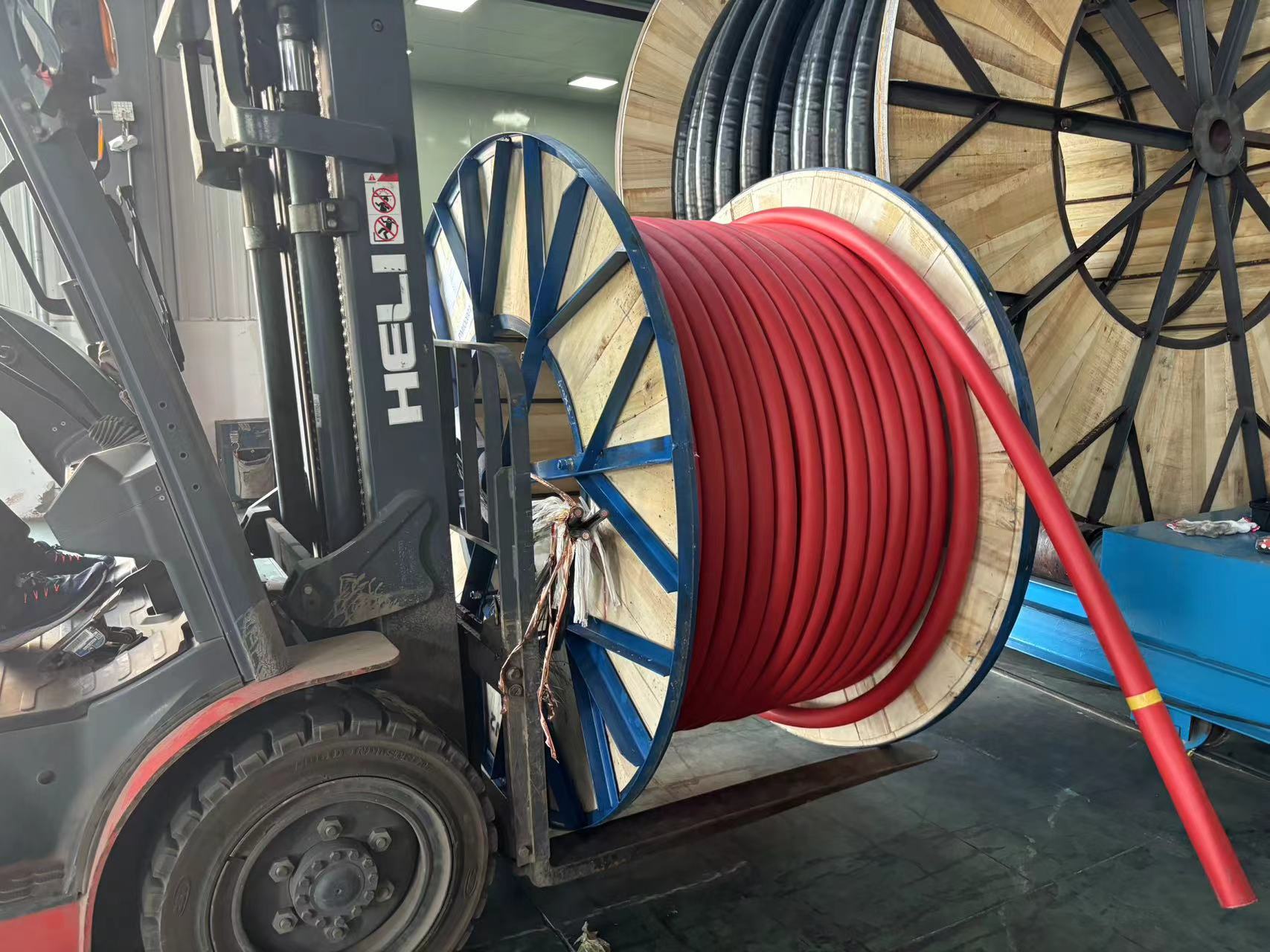 يسعدنا أن نعلن أن شركتنا قد نجحت في تصدير 10 كيلومترات من كابل MV N2XSEOHROH 3.6/6kV إلى بيرو