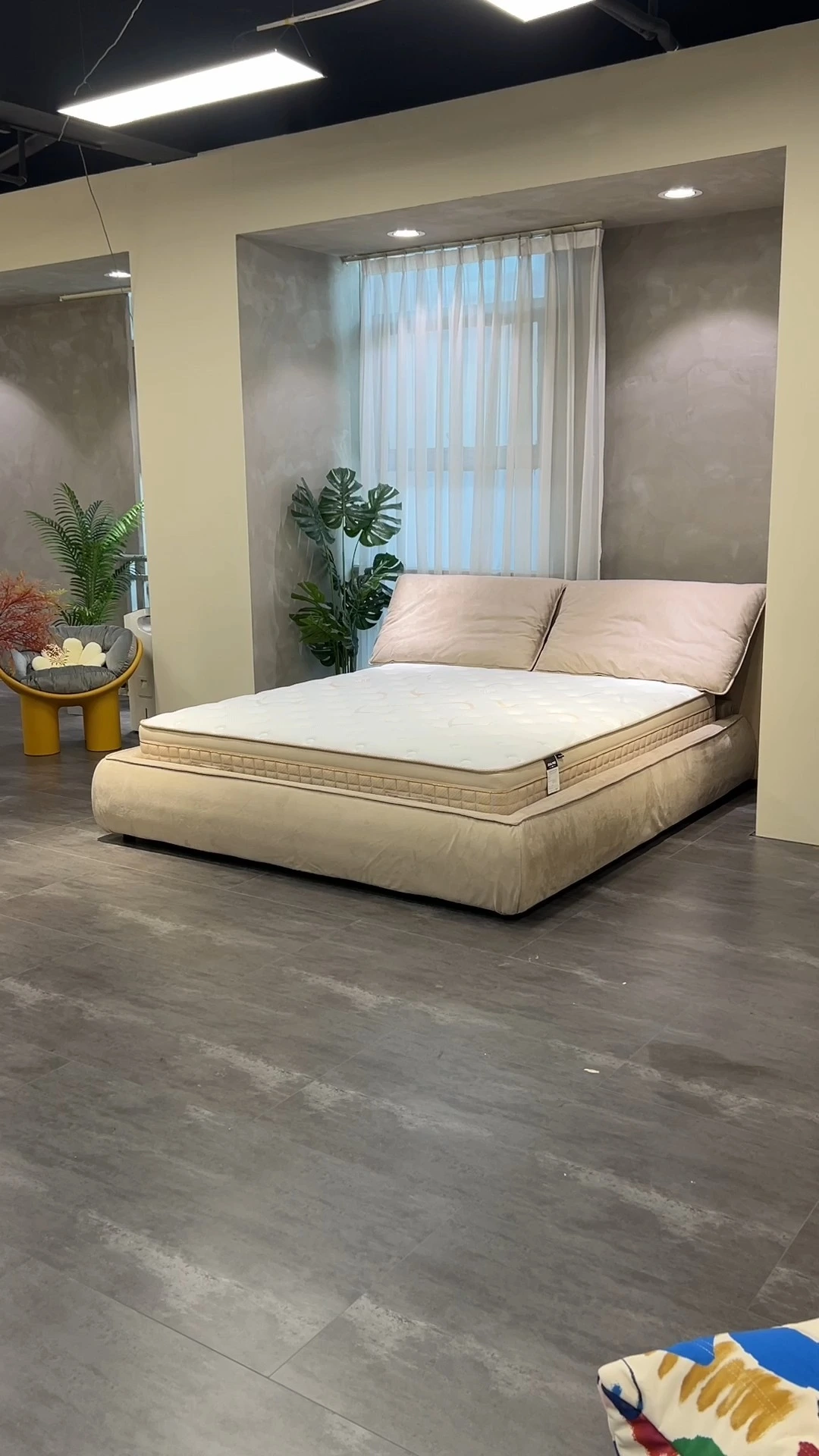 Materassi per letto queen size in lattice per hotel, materassi a molle insacchettate in memory foam king size in una scatola 1