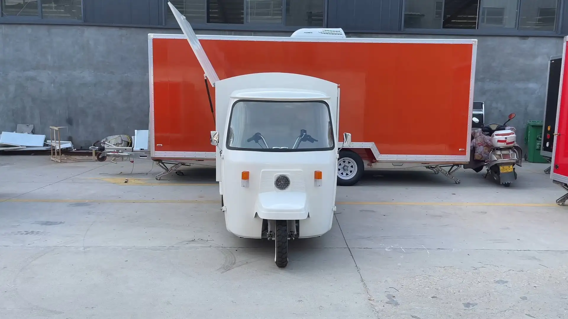Tricycle Electric Mobile Food Cart For Coffee 1