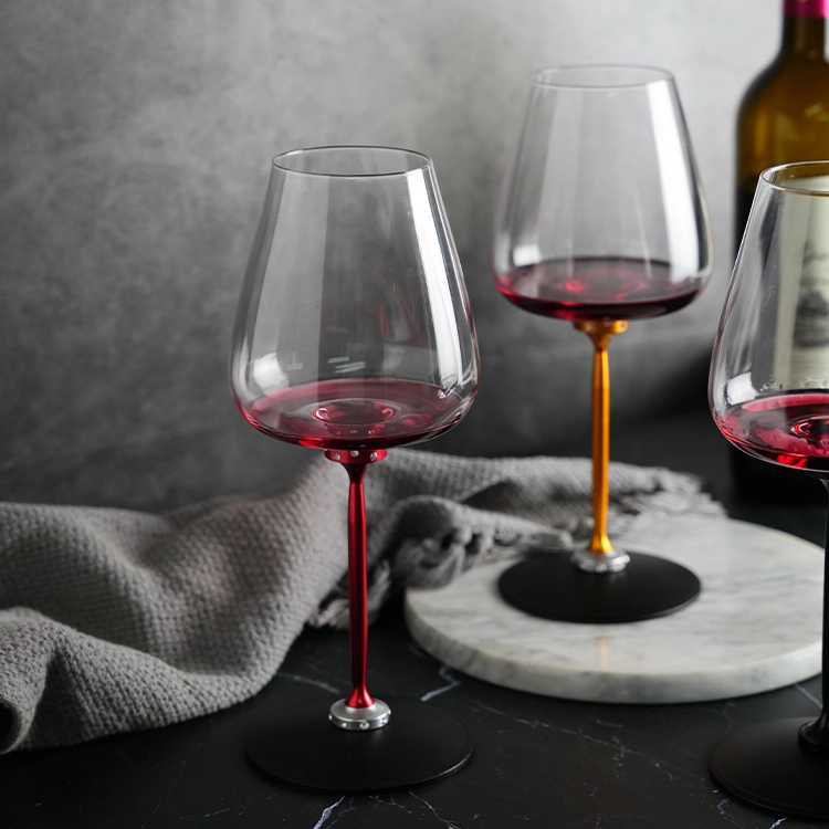 20oz 570ml Red Wine Glass Cup Soda Lime Glass Transparent Body Red Gold Black Color Stem Custom Glassware Goblet Glasses Set 1