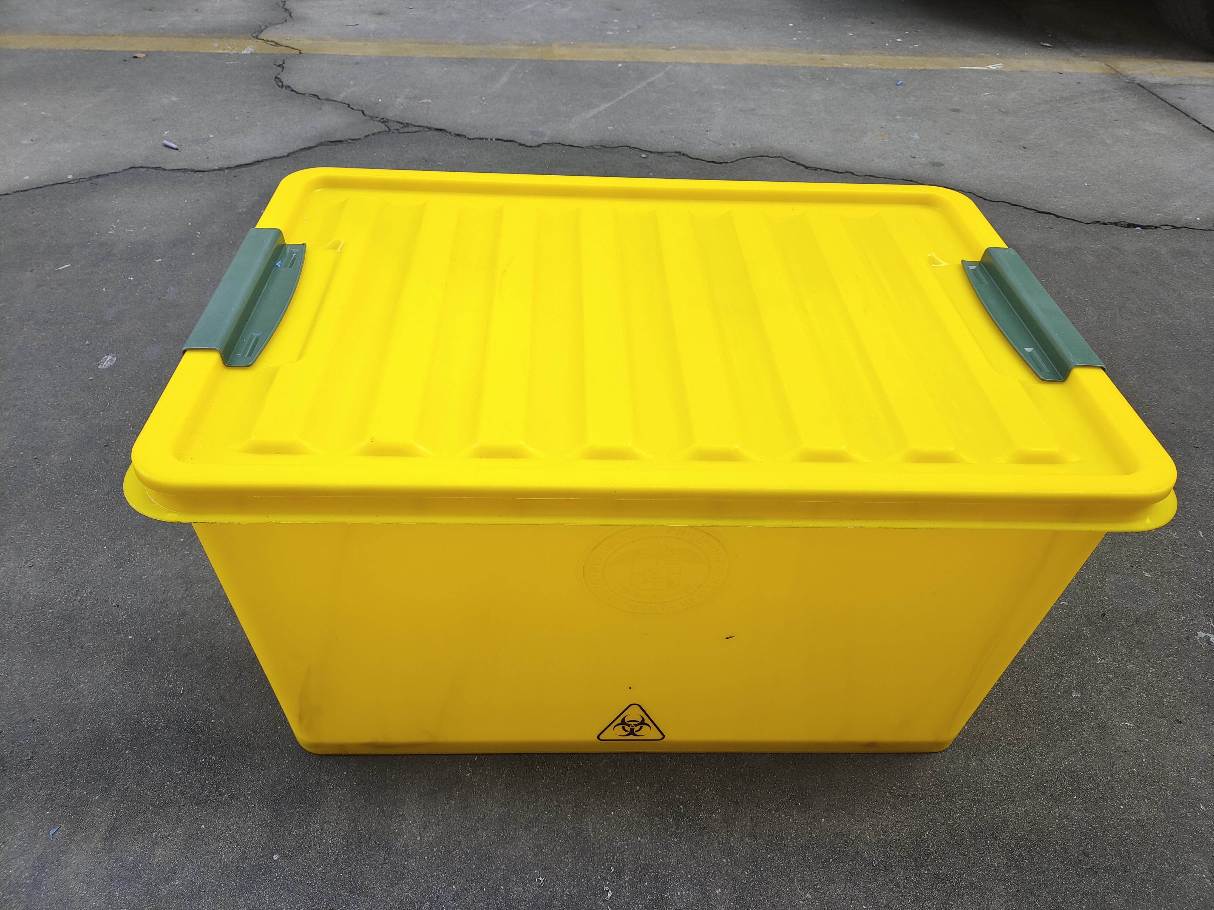 Lada de plastic de înaltă calitate, cu un capac pliabil, poate fi folosită pentru a încărca deșeuri medicale 3