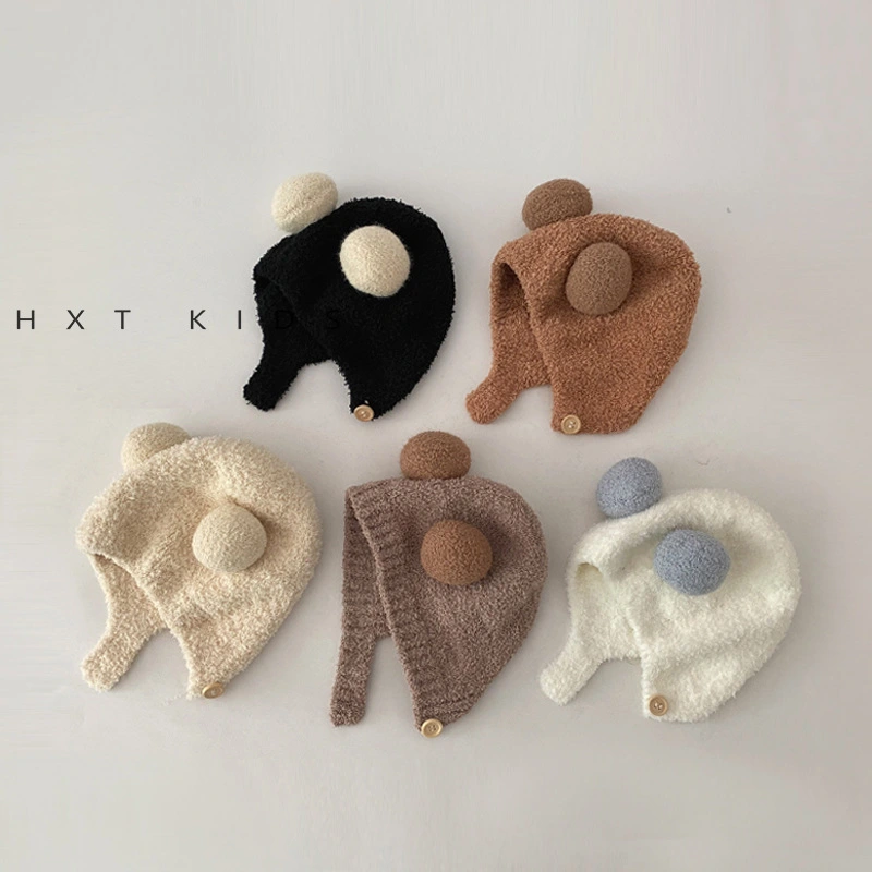 Ins style coréen bébé cache-oreilles automne et hiver en peluche chaud petit mois bébé couleur contrastée double boule chapeau hiver 1