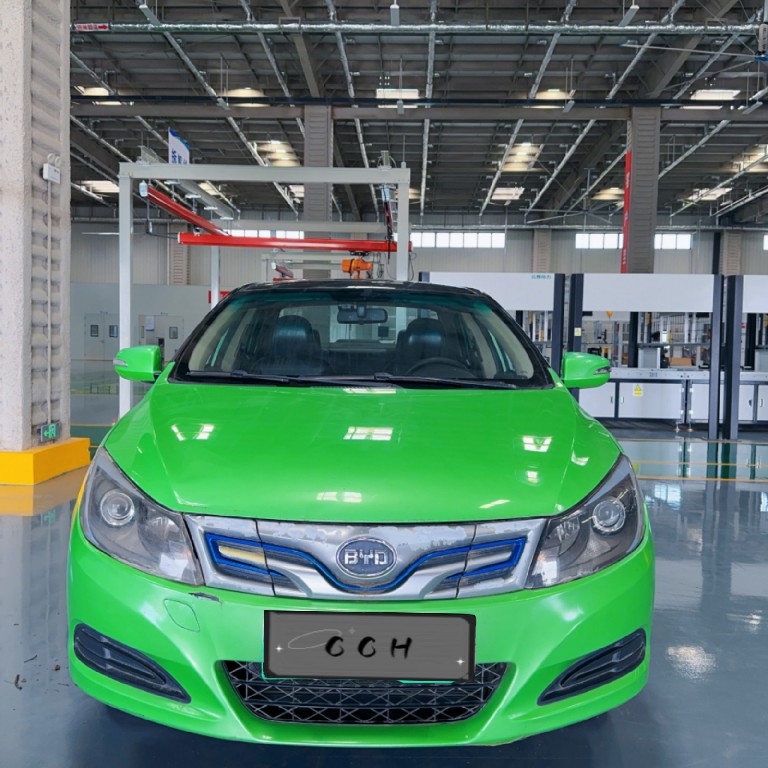 2019 BYD E5 سيدان مركبة كهربية جديدة 400000 كجم مريحة سيارة مستعملة قماش يدوي داكن R18 ACC رائجة البيع بسعر رخيص 2