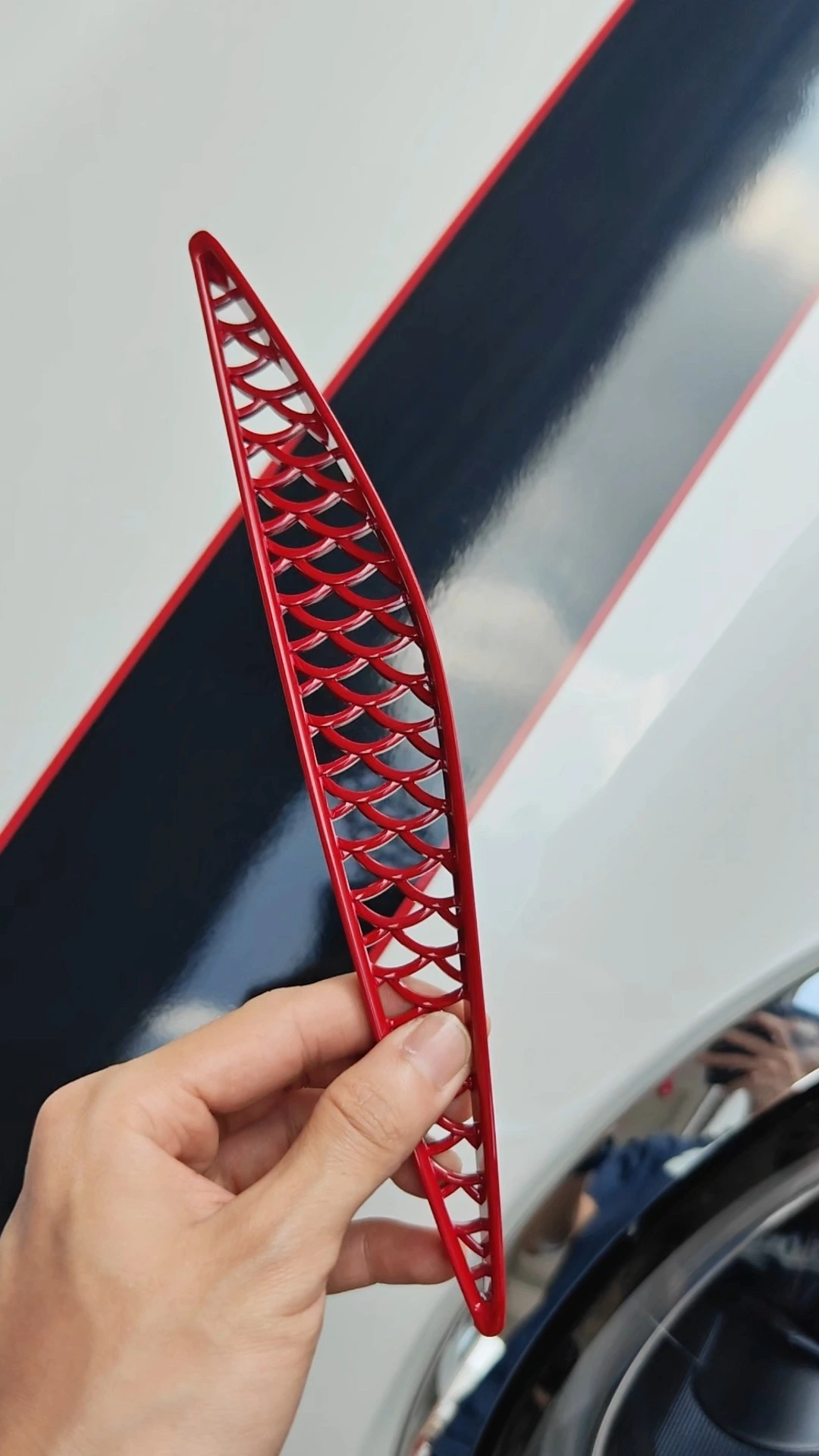 Materiale plastico ABS di alta qualità Fare clic su Parafanghi laterali di colore rosso lucido e nero opaco Modello Cooper / S per Mini Cooper LCI F55 F56 F57 1