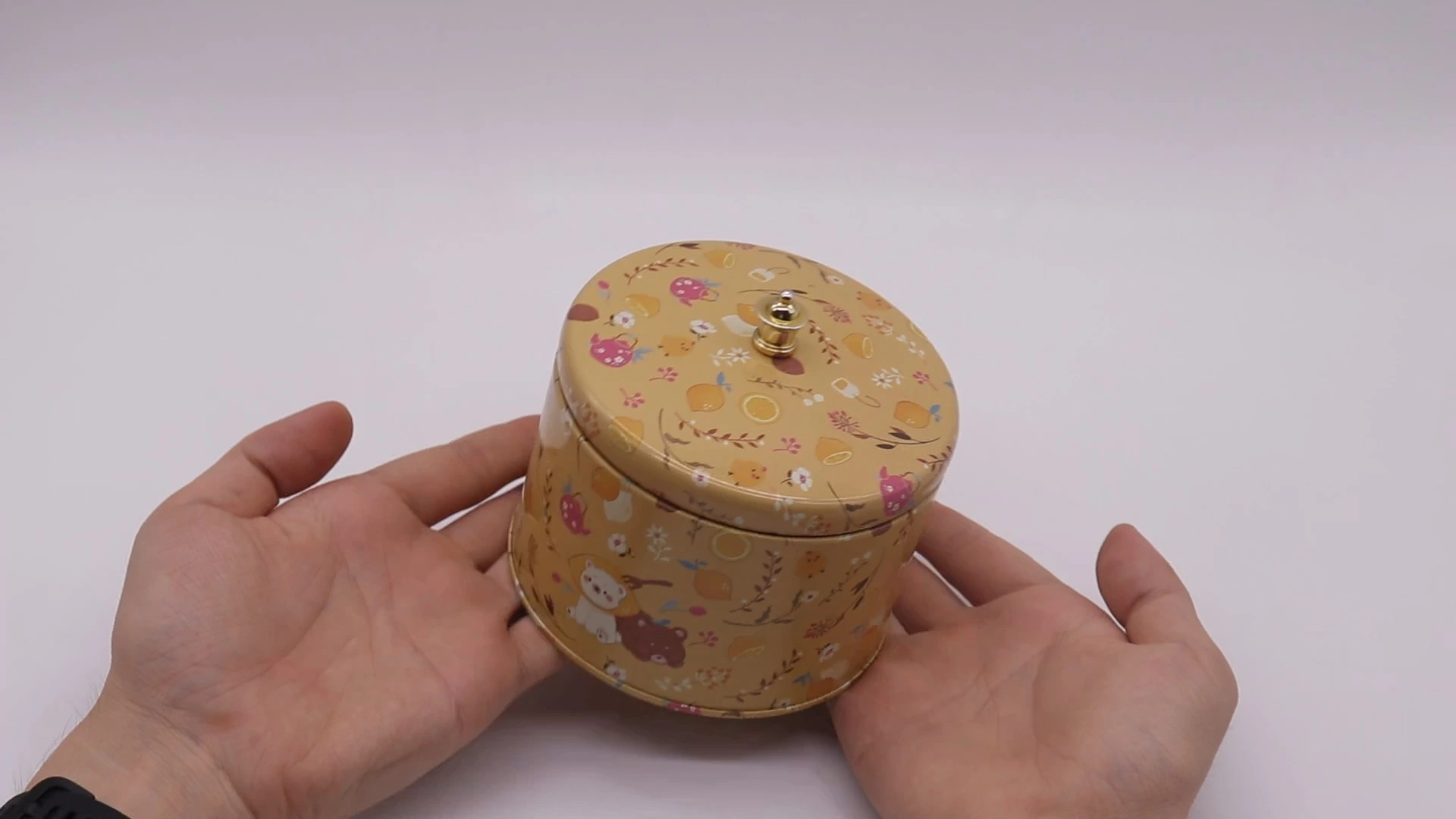 110*85mm round tin containers for tea coffe The lid has a handle 1