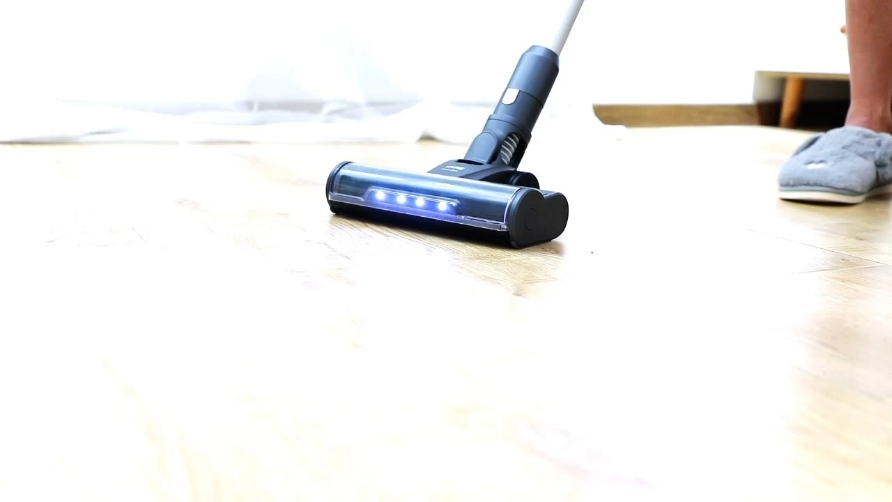 LY002 Rechargeable cordless vacuum cleaner 1