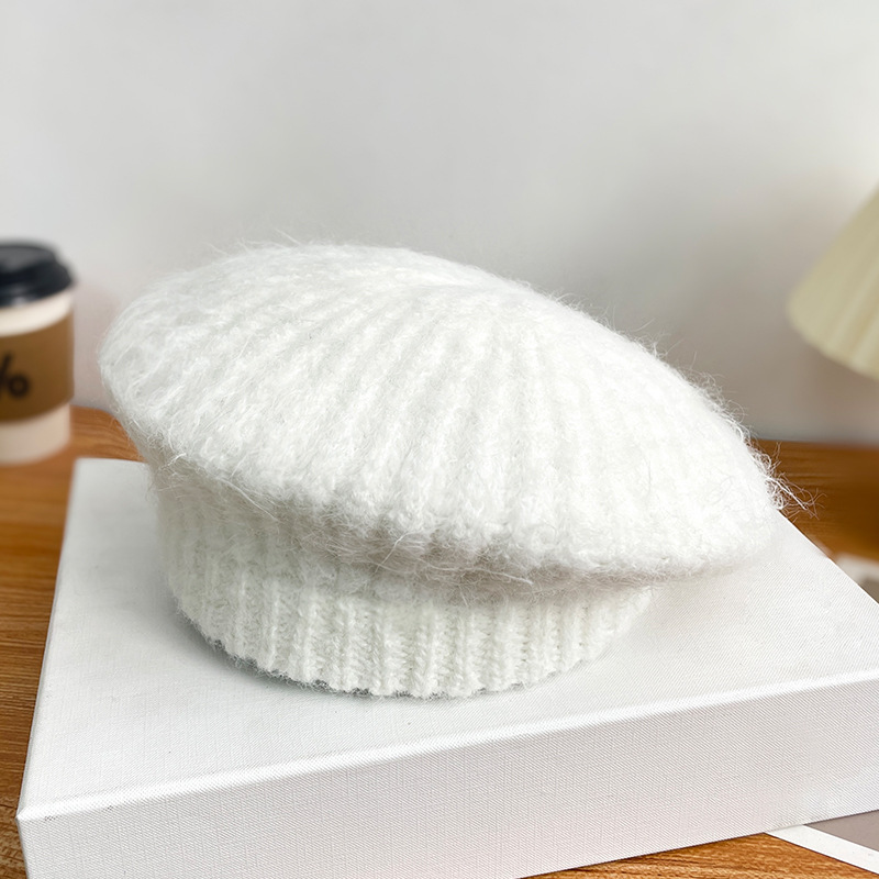 Handgefertigte gehäkelte Damen-Baskenmütze für Herbst/Winter 5