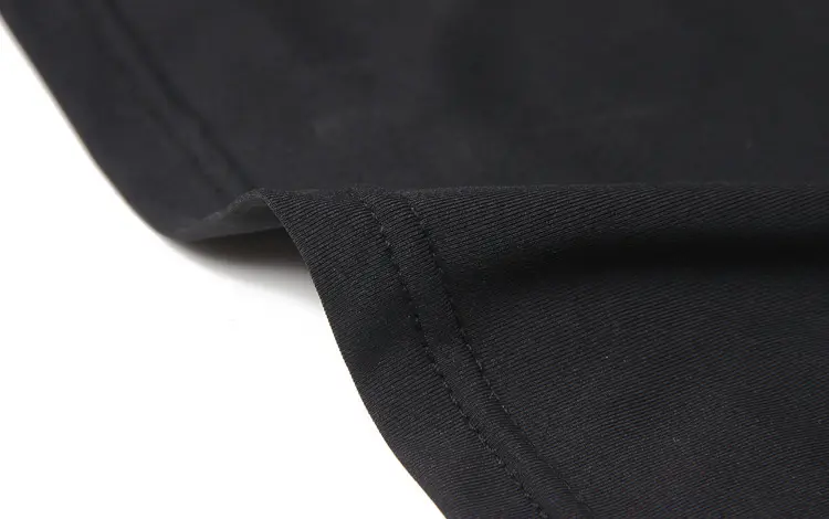 Облека за облека за јога на Лантен, облечена во порта за јога за јога 13