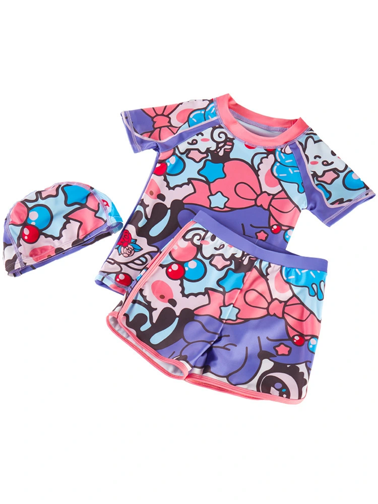 3-teiliges Set mit niedlicher Cartoon-bedruckter Badekappe für den Strand, kurzärmeligem Oberteil und Boardshorts für Kinder 1