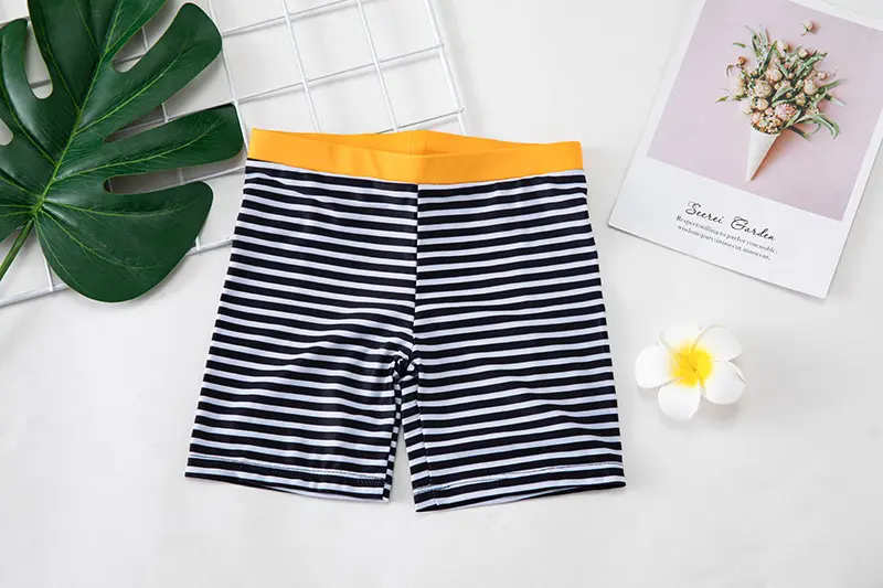 Pro prodejce sportovních plavek vyjednávají společnost Lanteng Sportswear 7