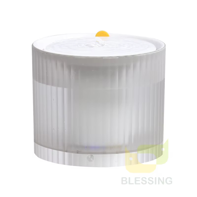 White -Pet intelligent automatic water dispenser large capacity circulation filter water fountain for cats and dogs drinking 1