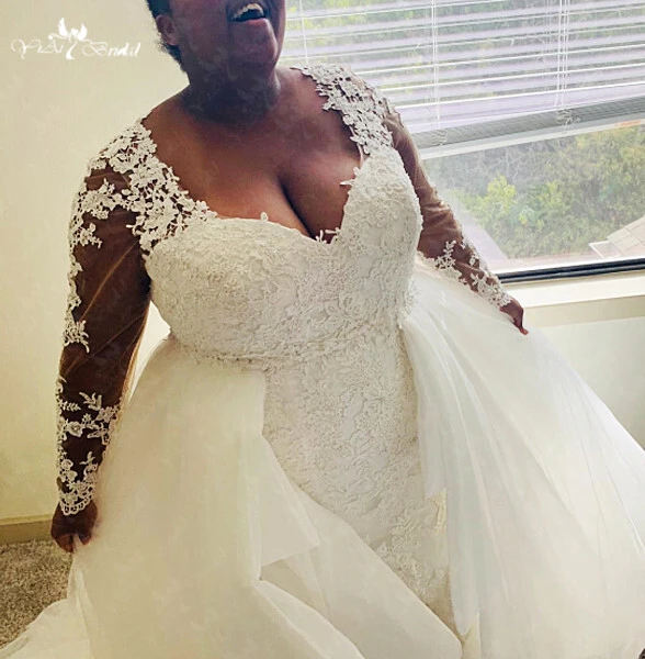Real Pictures Yiaibridal Customer Showing Two Piece Detachable Skirt Long Sleeves Plus Size Wedding Dress 1