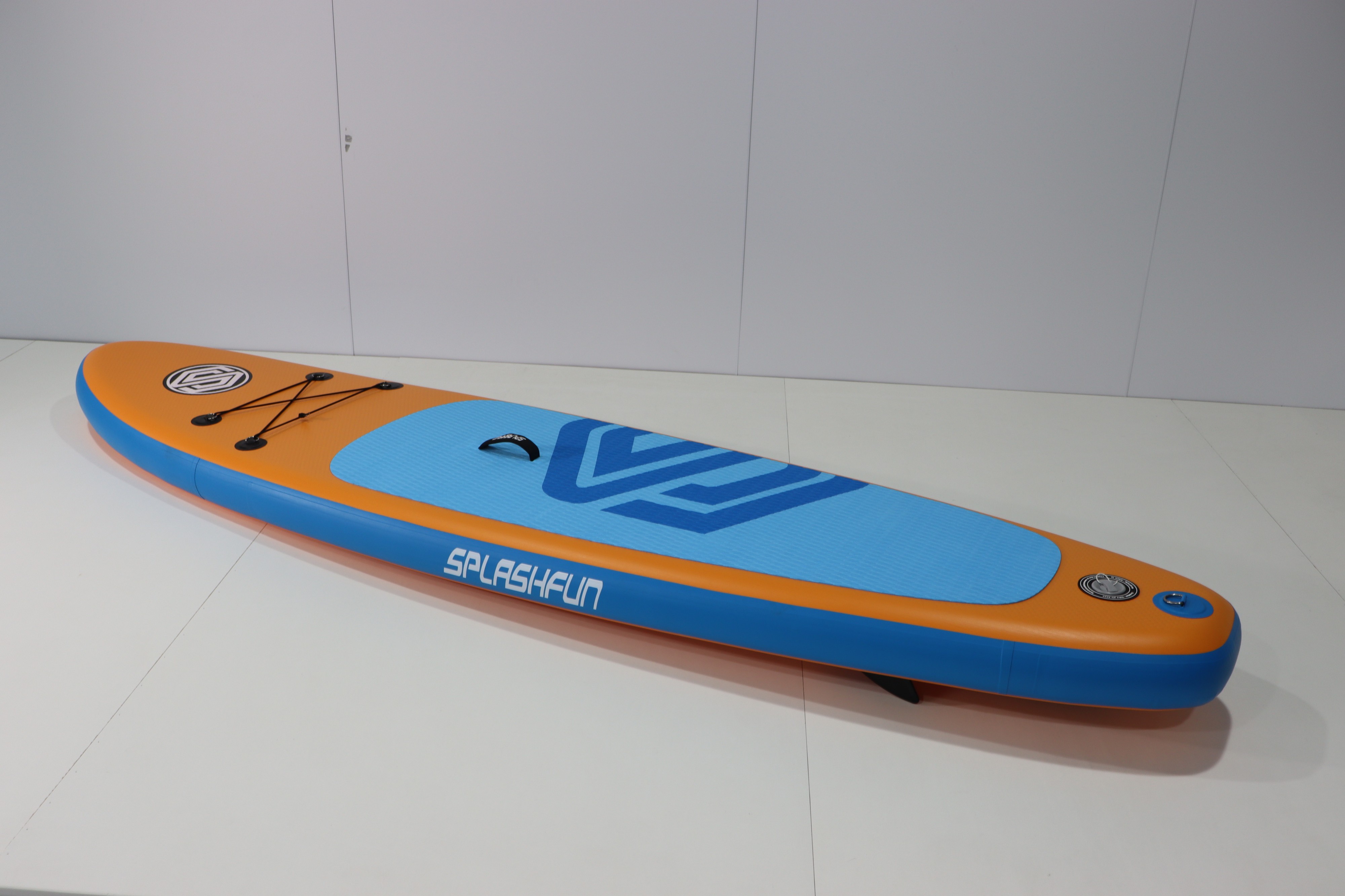 Planche de stand up paddle personnalisée pour les sports nautiques et les loisirs 1