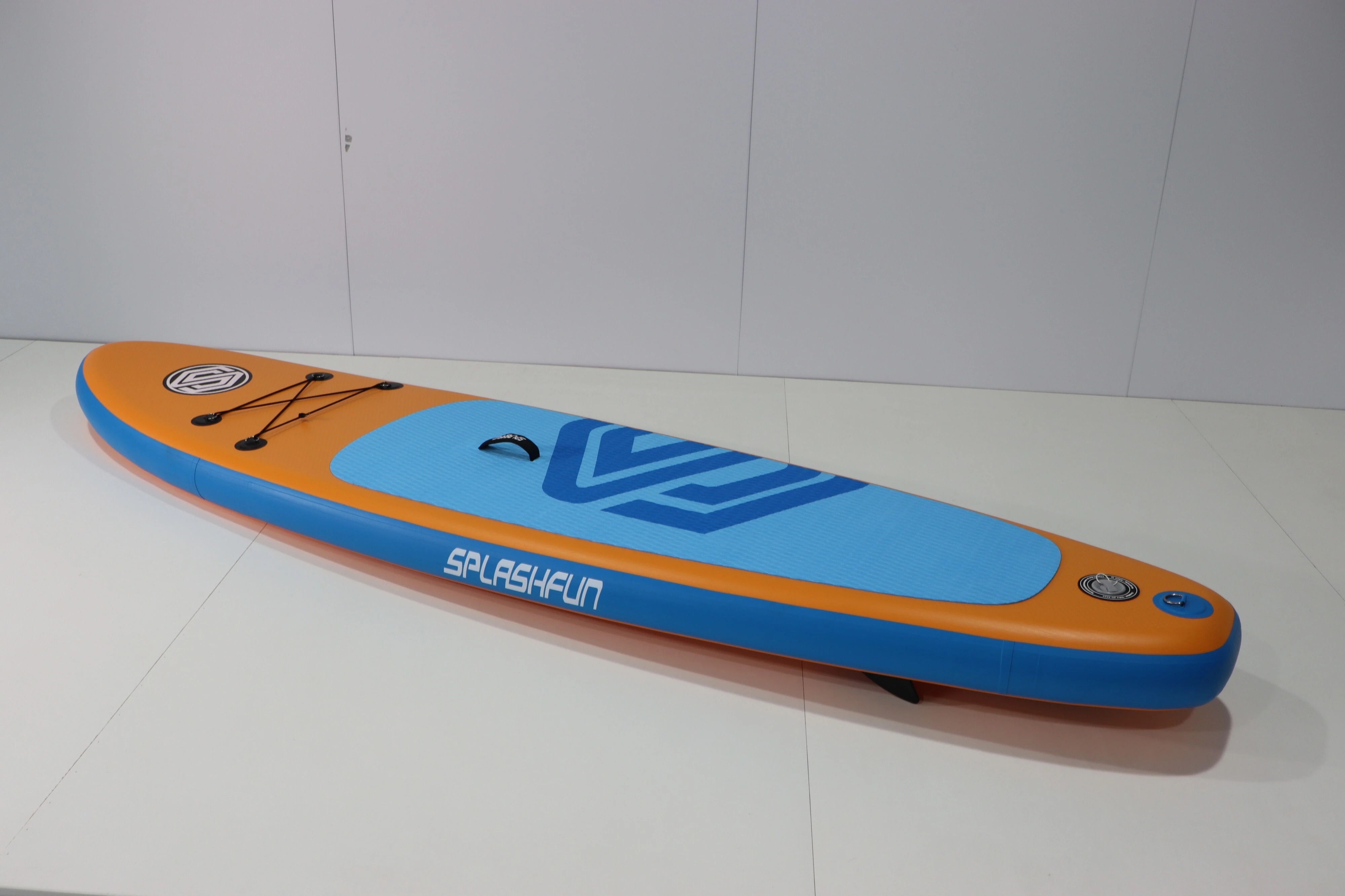 ウォータースポーツやレクリエーション用のカスタムスタンドアップパドルボード 1