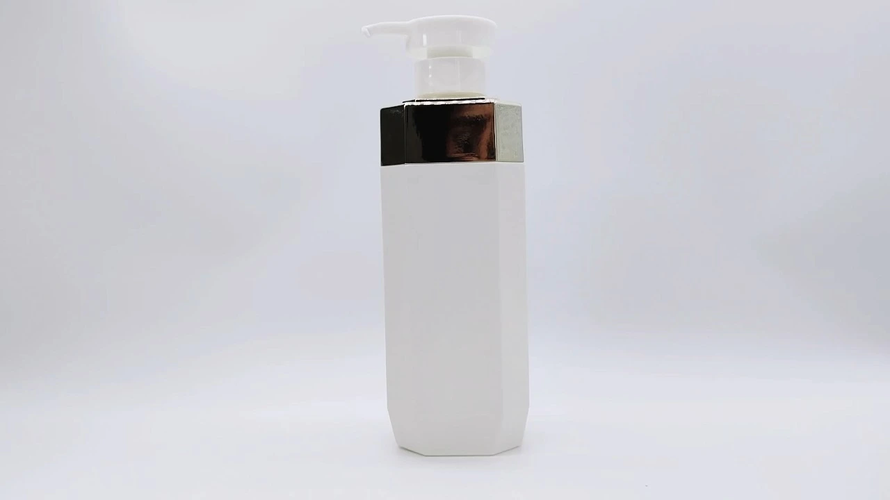 Envase glamuroso de loción corporal de 500 ml en PE/PET blanco para el cuidado de la piel. 1