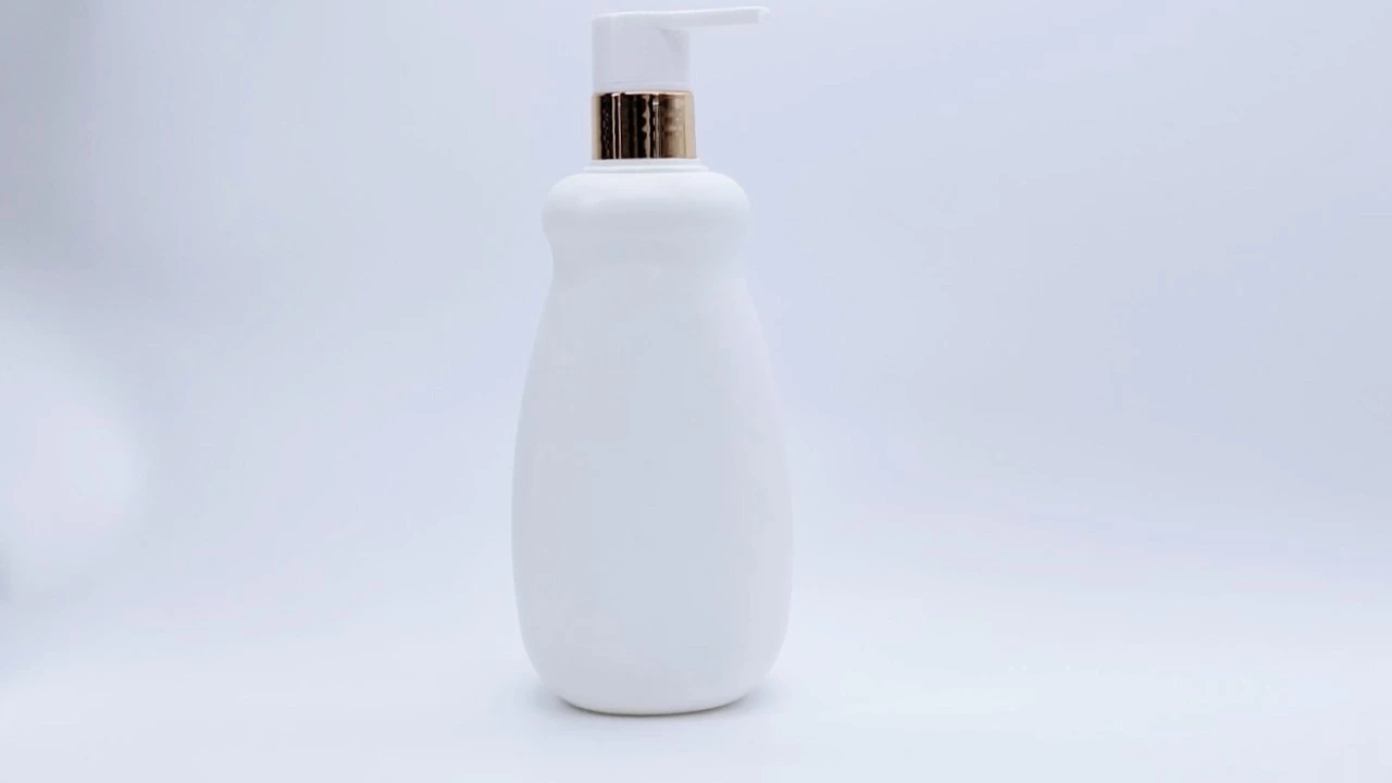 Glamorosa botella de loción corporal blanca de PE/PET de 500 ml para el cuidado de la piel. 1