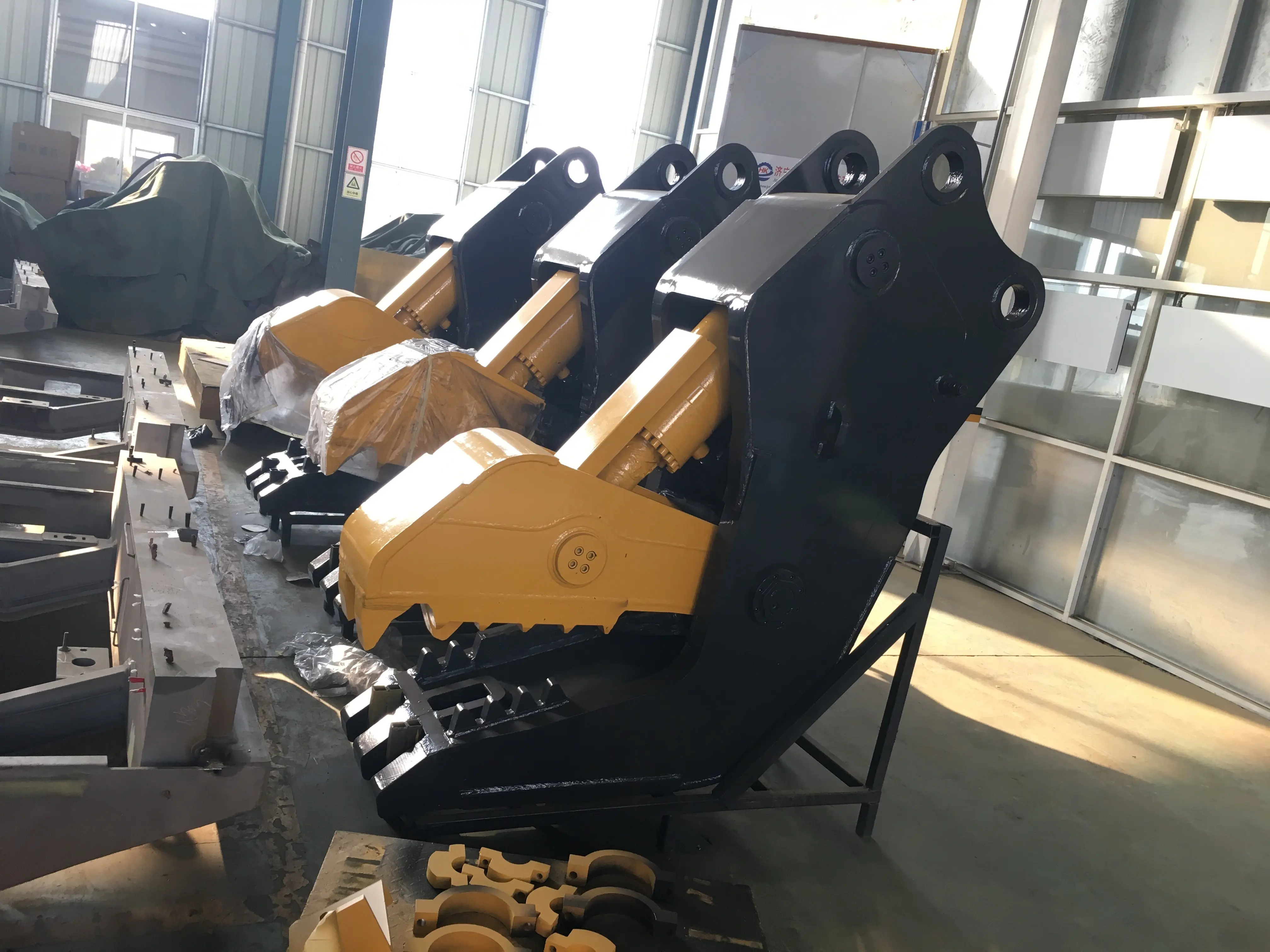 LICHMACH Rotating Grabs Excavator Upply 3