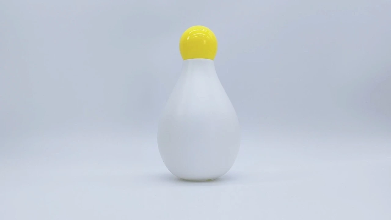 Glamorous 350ml White PE/PET baby skin care packaging baby bottle 1