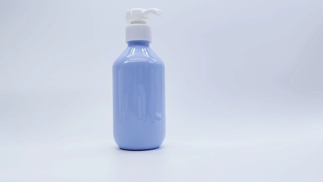 Glamorous 290ml blue PE/PET shampoo and shower bottles, baby bottles 1