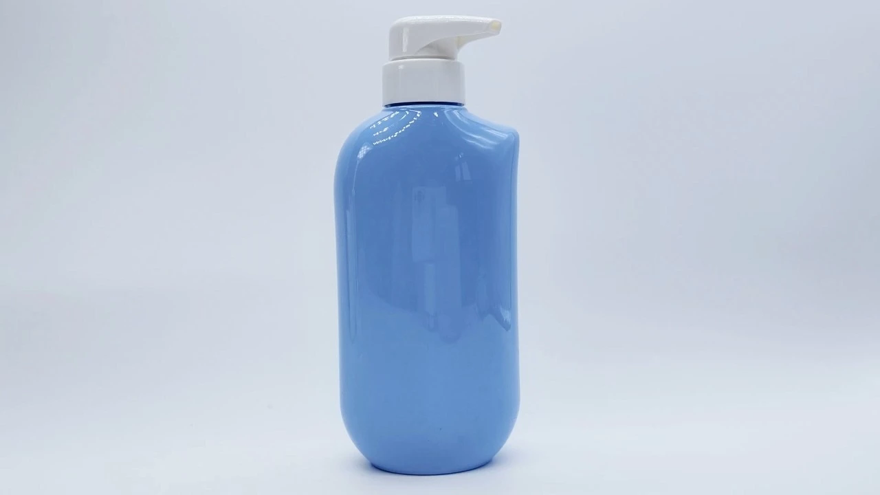 Glamorous 410ml blue PE/PET shampoo and shower bottles, baby bottles 1