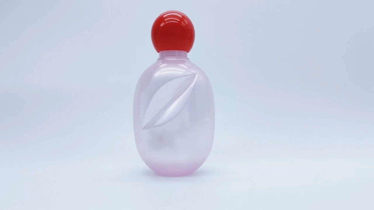 Glamorous 150ml pearlescent clear pink PET baby bottles, suitable for baby use 1