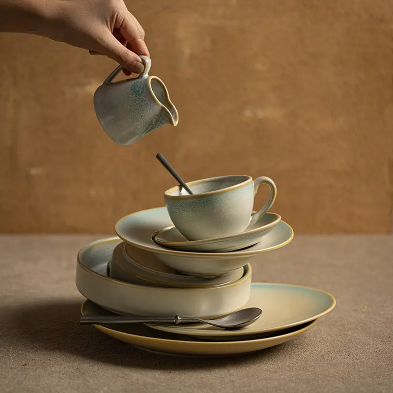Two Eight 40 Piece Porcelain Dinnerware Set 100 SETS 40 Piece Porcelain Dinnerware Setinquire Now 3
