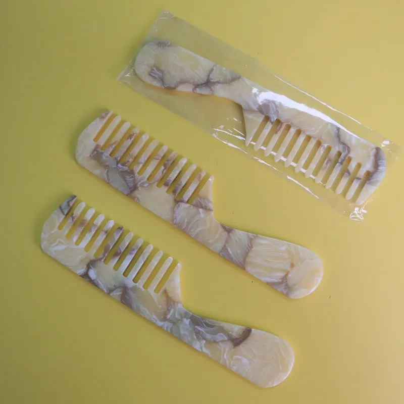 Plastic Comb 1pcs/opp Bag Package Or Custom Package by Artisans 8