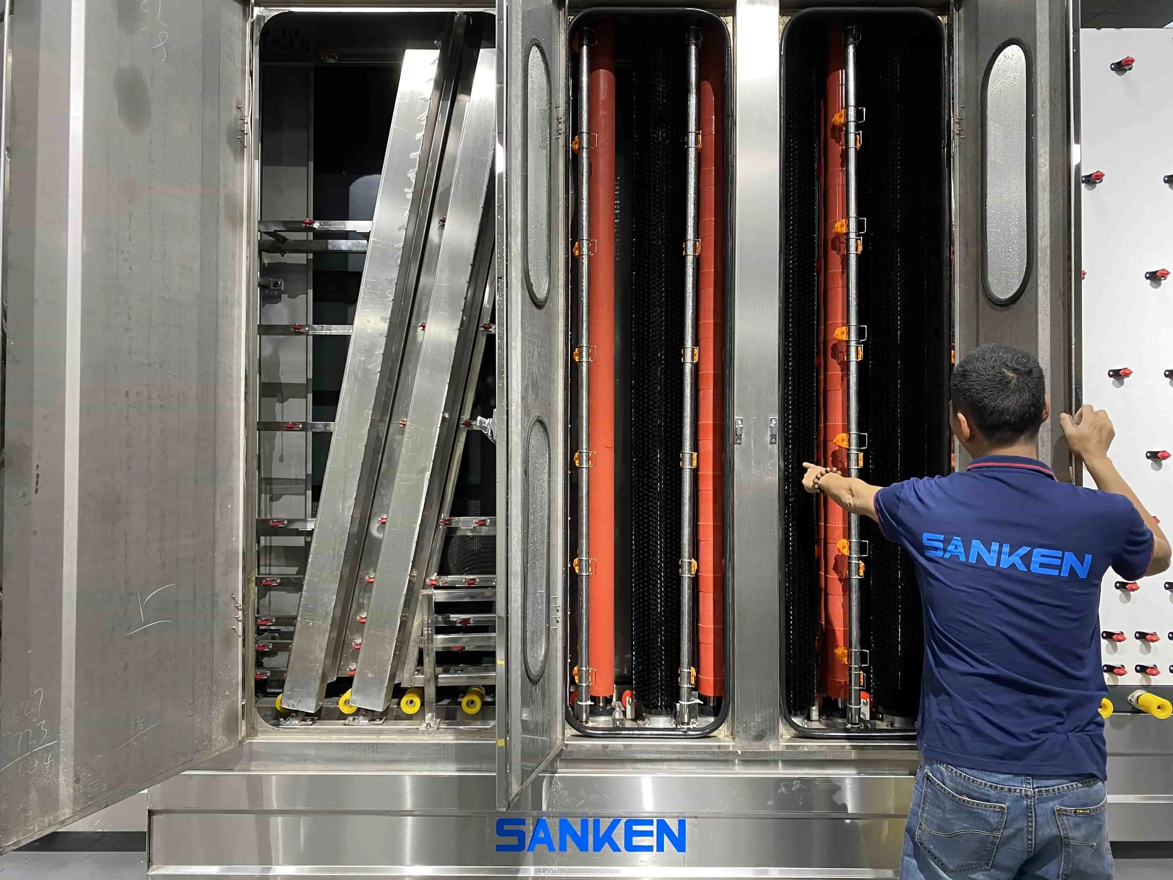 What to Look for When Buying a Commercial Glass Washer 1
