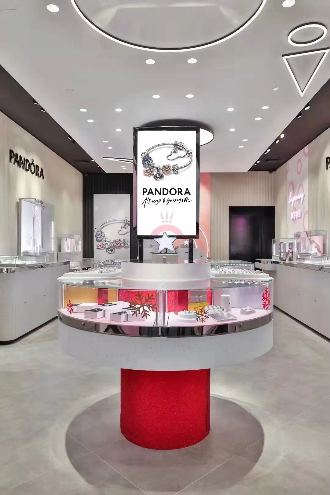 Jewelry Store Display Case 1.Free Design; 2.Value-added Services(provided Free Solution Concept); 3.Installation Instruction; 4. Take Measurements; 5. Professional After-sale Service - - LUXE Showcases 3