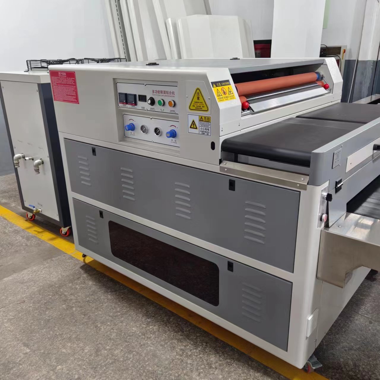 آلة دمج أحذية اللسان MT-750 Tpu/آلة ضغط الطاقة 8