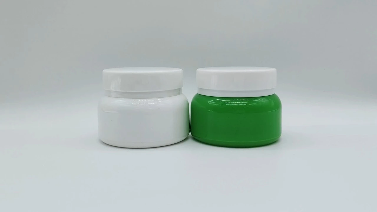 Glamorous 250g cylindrical double-wall white/green PP cream jars 1