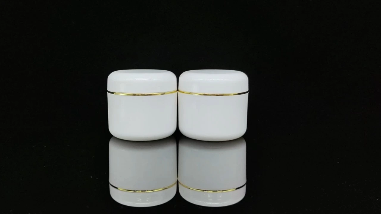 Glamorous 50g double-wall aluminum gold decoration white PP cream jars 1