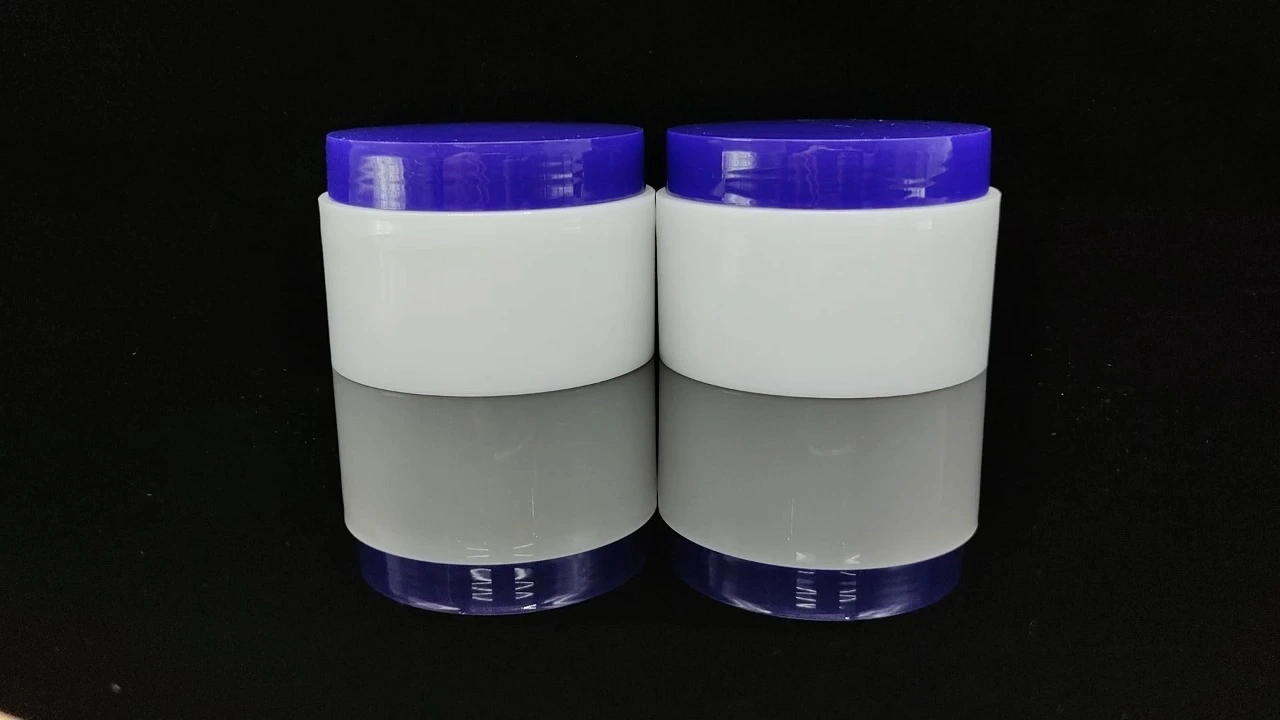 Glamorosos tarros cilíndricos de PP blanco con doble pared de 200 g para crema 1
