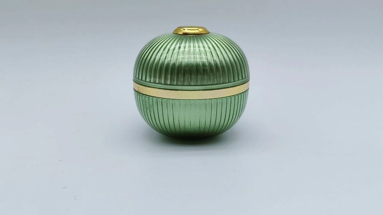Glamorosos frascos de crema acrílicos de doble pared con forma de bola verde de 25 g y tapas con revestimiento dorado 1