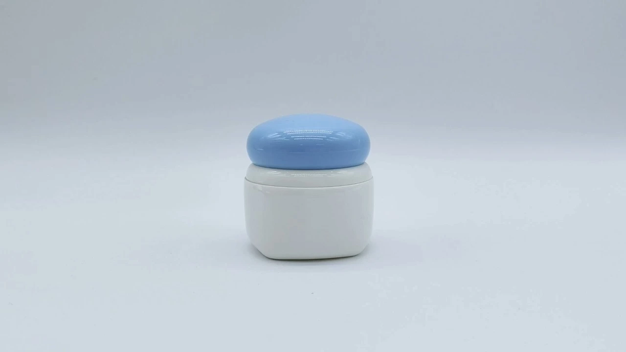 Glamorosos tarros cuadrados de PP blancos de 50 g para crema hidratante para bebés 1