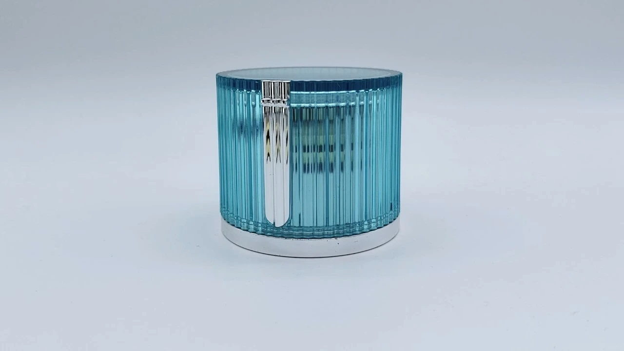 Glamuroso tarro de crema acrílico de doble pared de 50 g, de color azul con decoración de líneas plateadas 1