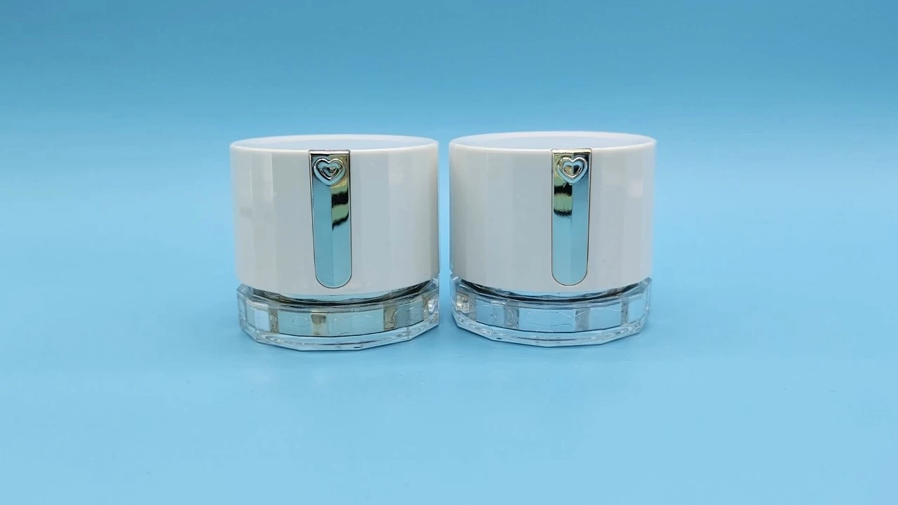 Glamouröses, luxuriöses, weißes Acryl-Cremeglas (50 g) mit versilberten, dekorativen, erhöhten Kappen 1
