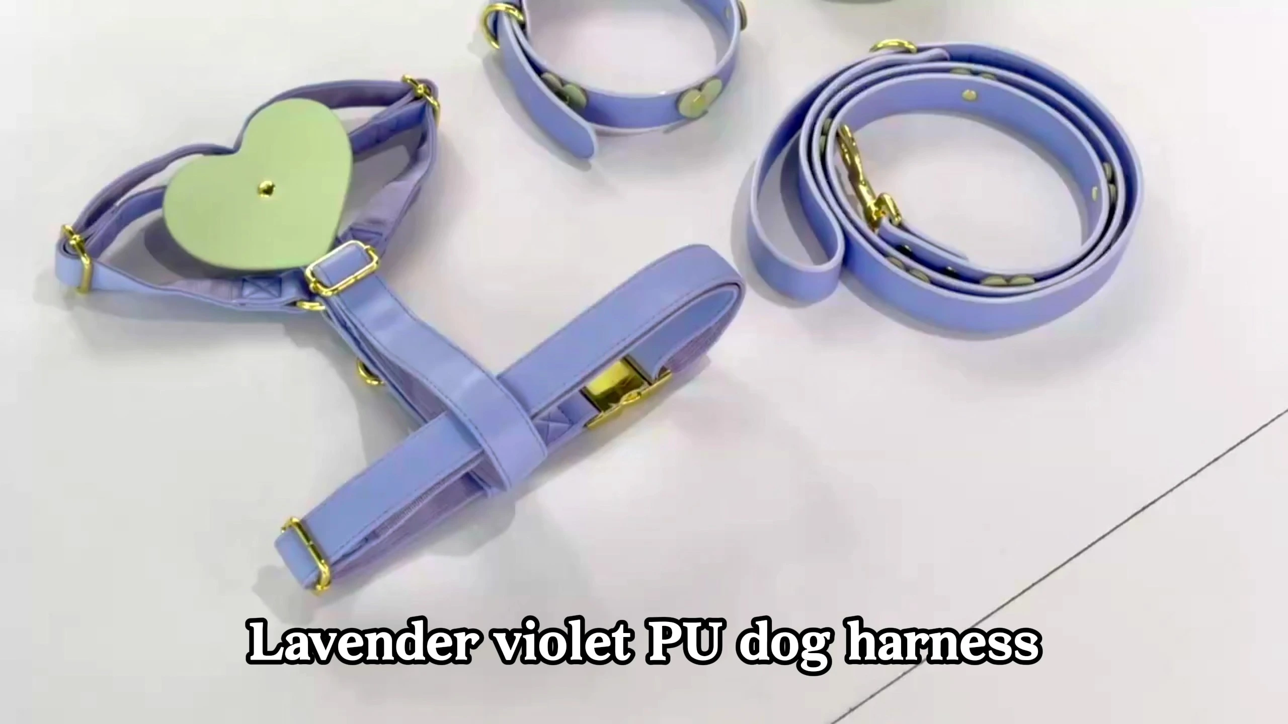 PU leather Wholesale Special Design Edition Heart Shape Harness Set with Dog Collar Leash and Poop Bag 1
