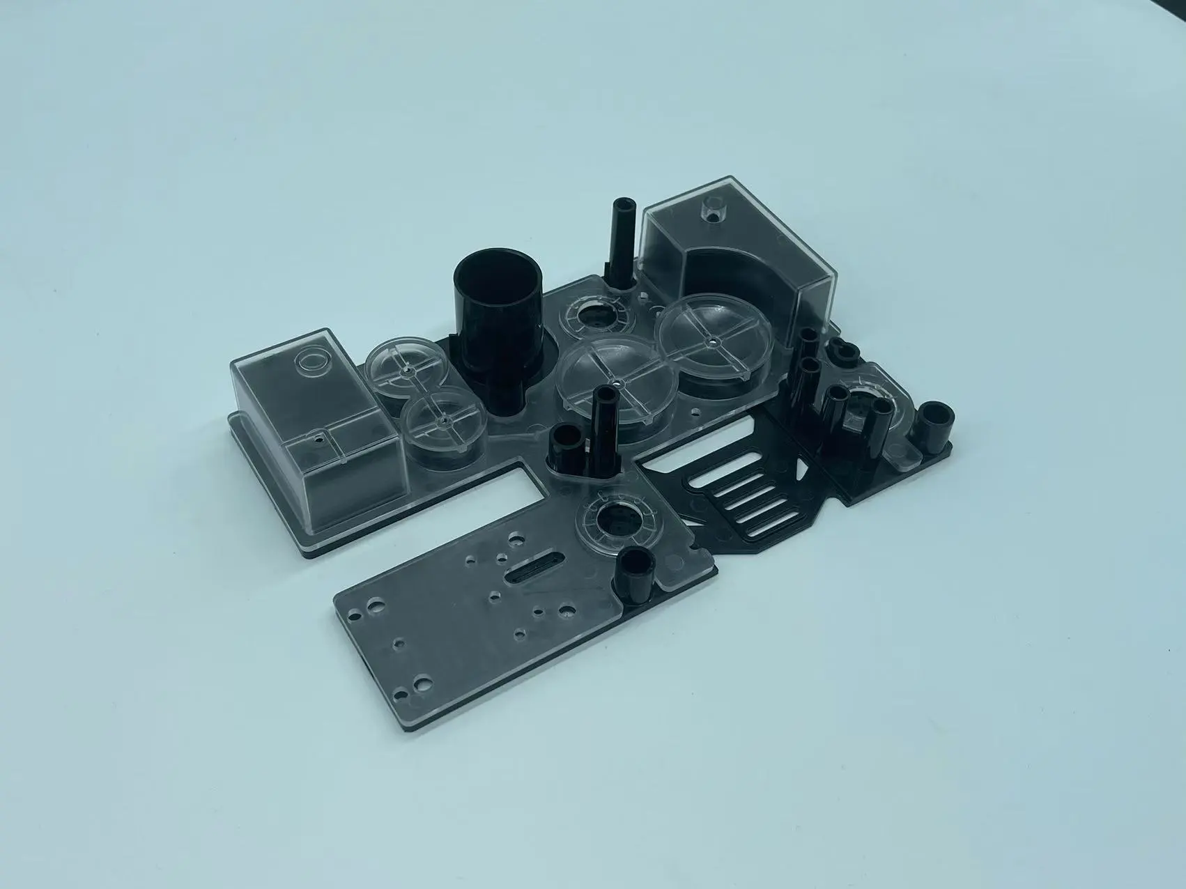 Moldeo por inyección de plástico de precisión para laboratorios biomédicos: mejora de las soluciones de recogida de muestras 1