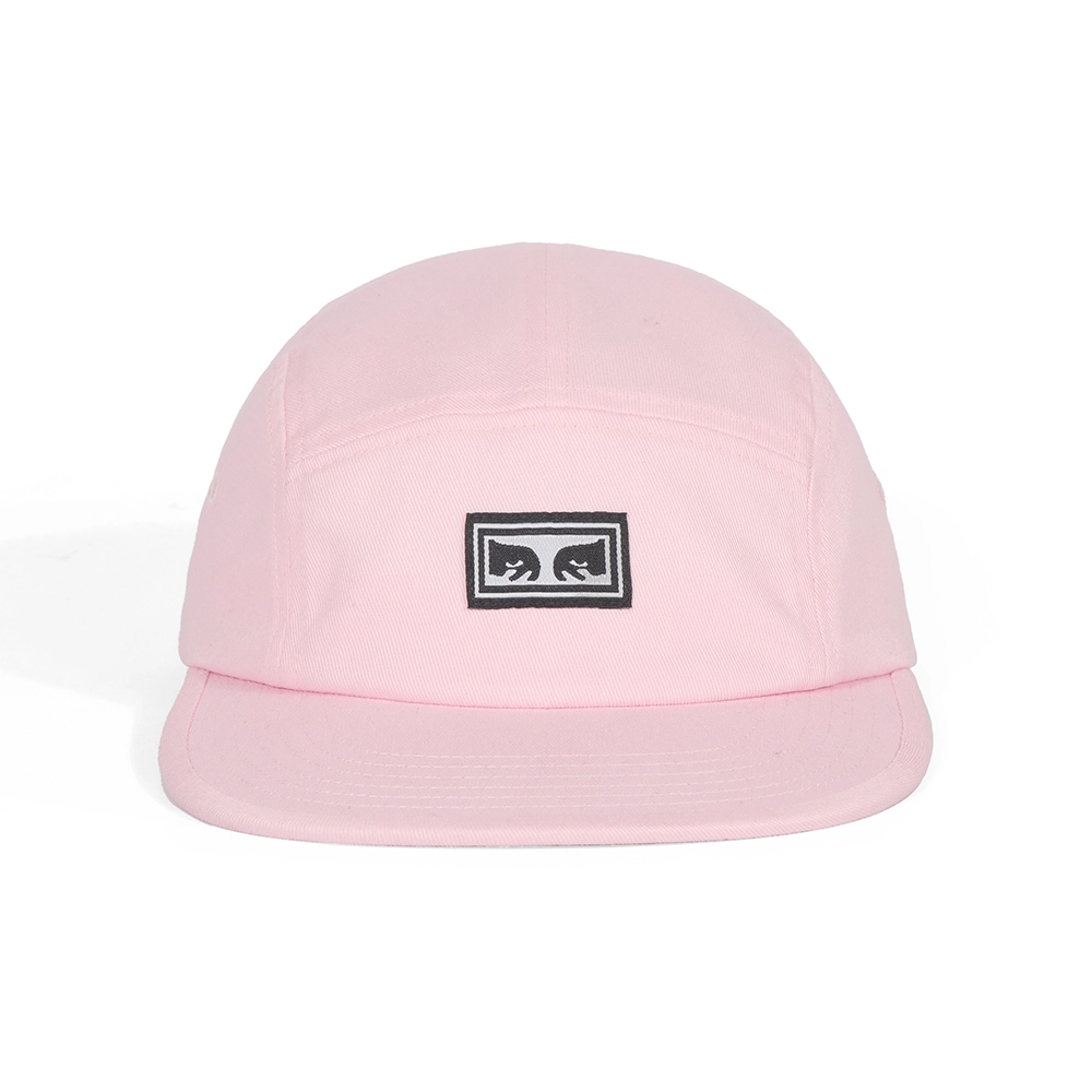 100 % algodón. Bordado de ojos. Una gorra deportiva de 5 paneles de ajuste clásico. 1