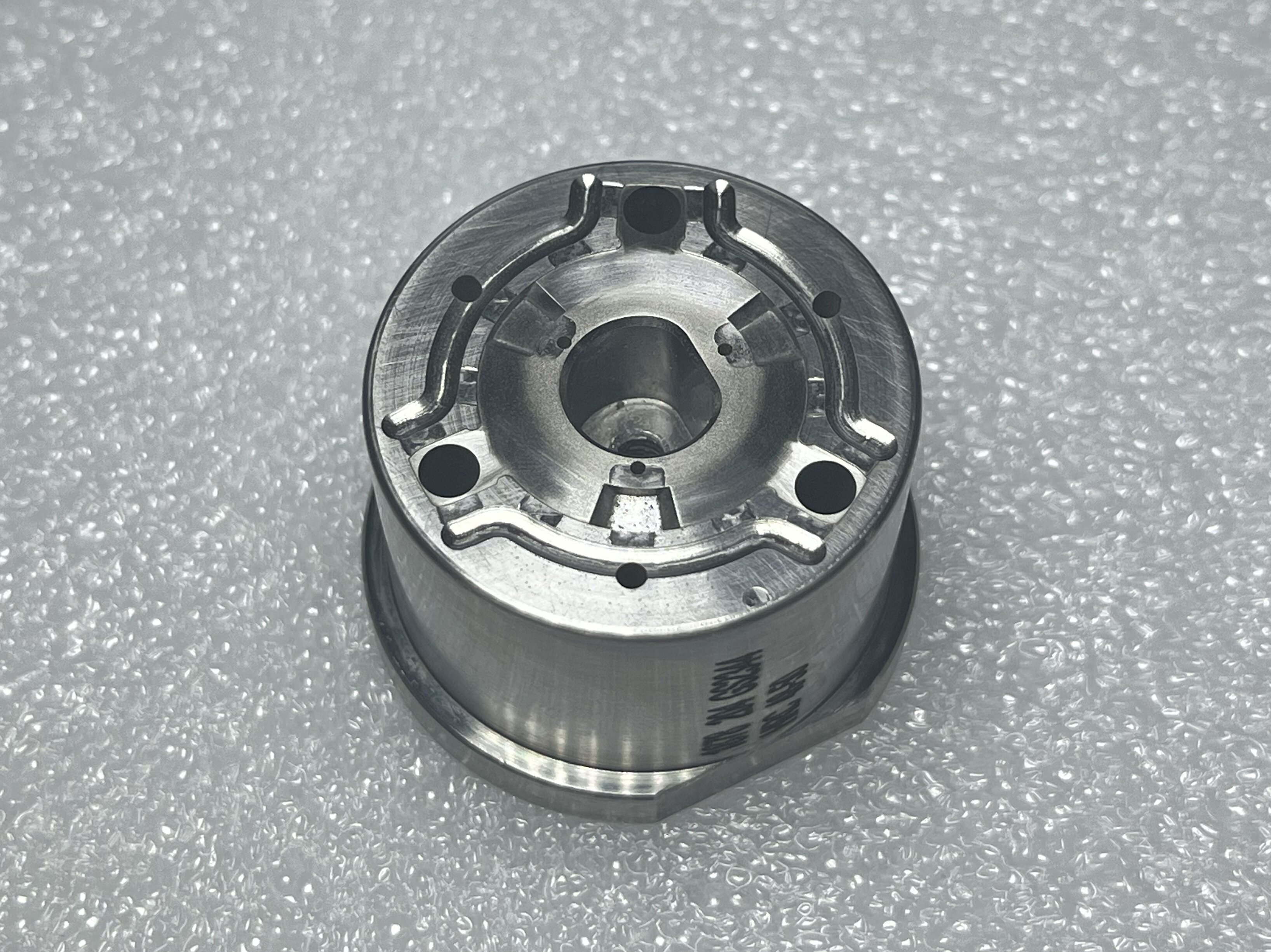 Révolutionner la fabrication de pièces automobiles avec des moules d'injection plastique avec insert 2