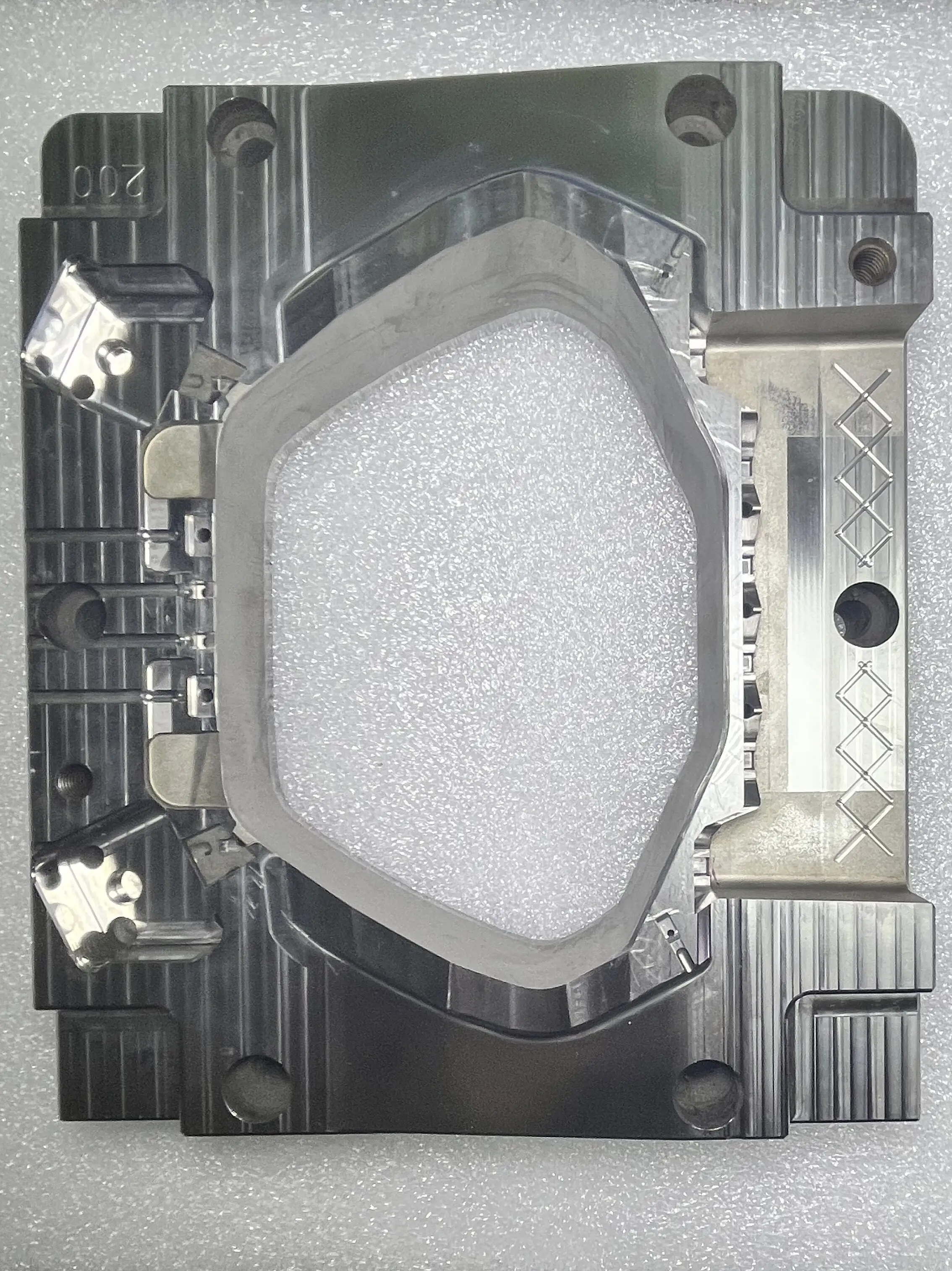 Revolutionizing Manufacturing With Plastic Injection Molding 1