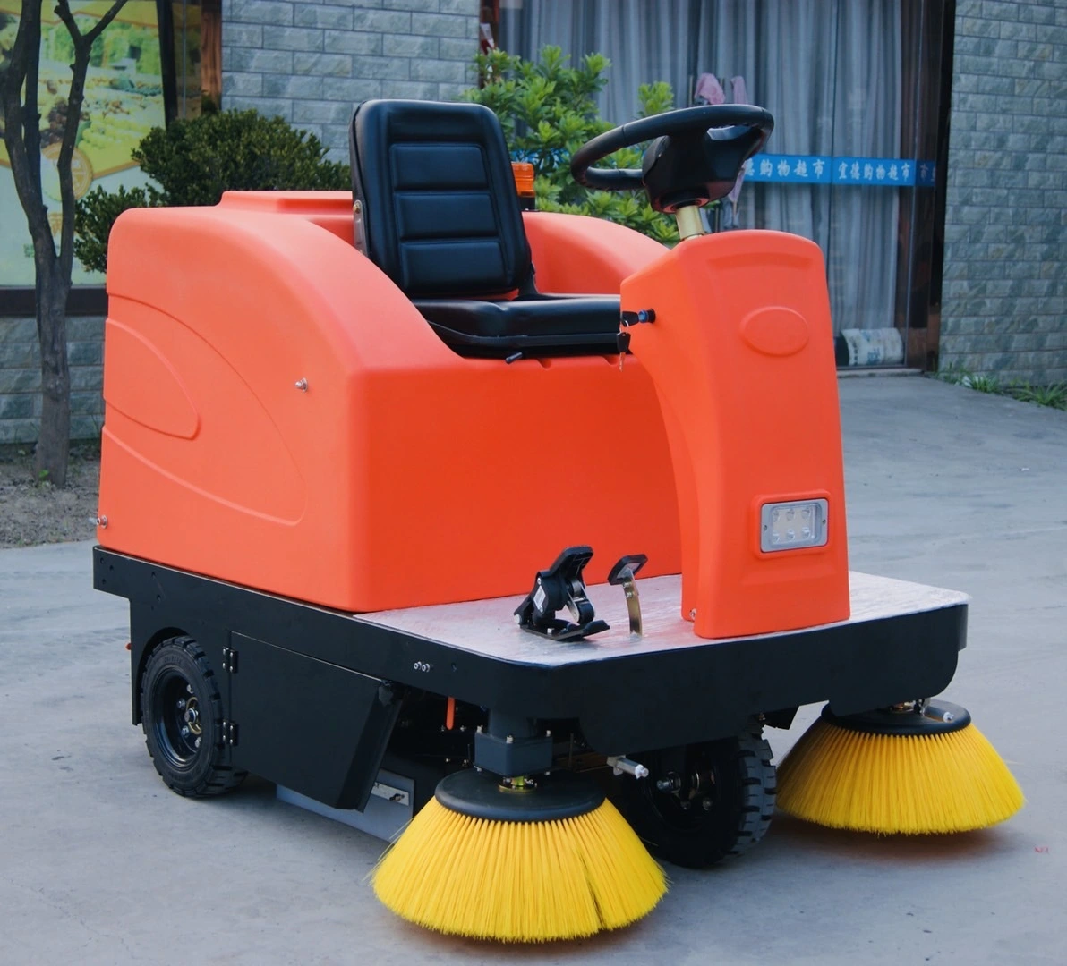 ماكينة كنس الشوارع VLIFT C3 1