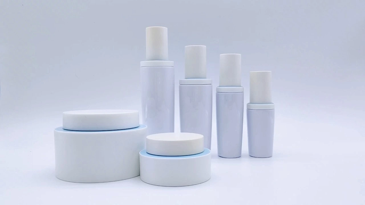 Glamoroso juego de frascos y botellas para crema de doble pared de PP blanco 1